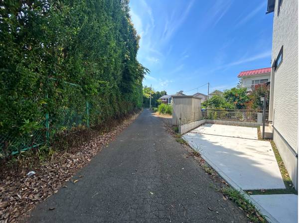 こちらの前面道路は約4.0m御座います