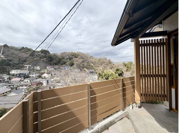 玄関先からも笛田の街並みを一望できます