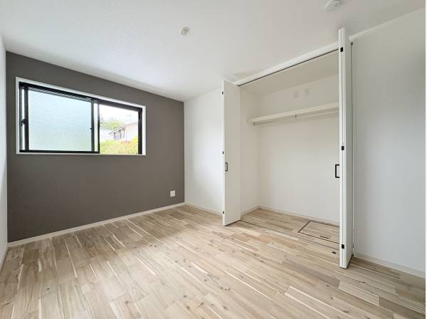 アクセントクロスがお洒落な洋室です。