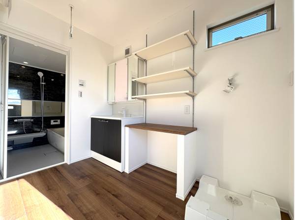 パウダールームもゆったりとした広さを確保