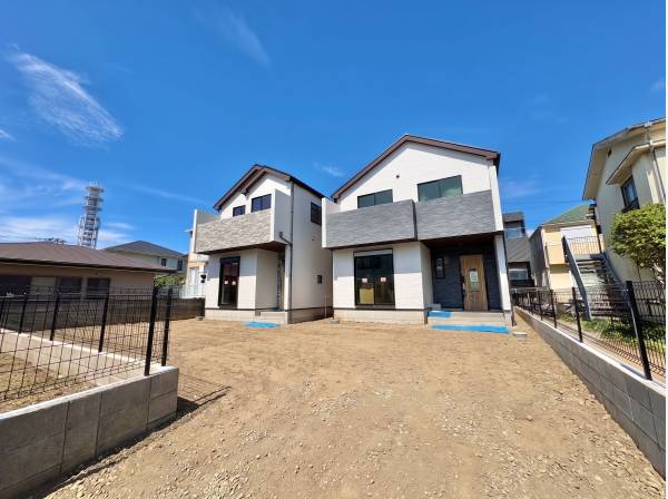 湘南の閑静な住宅地に馴染む、落ち着いた色合いの外観です