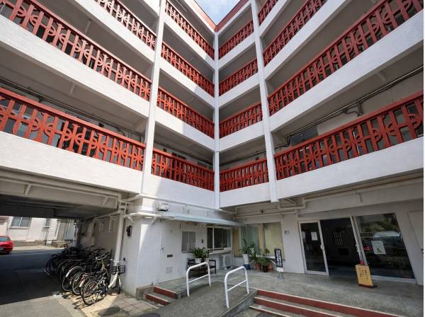 レトロな意匠が映える、存在感あるヴィンテージ外観。