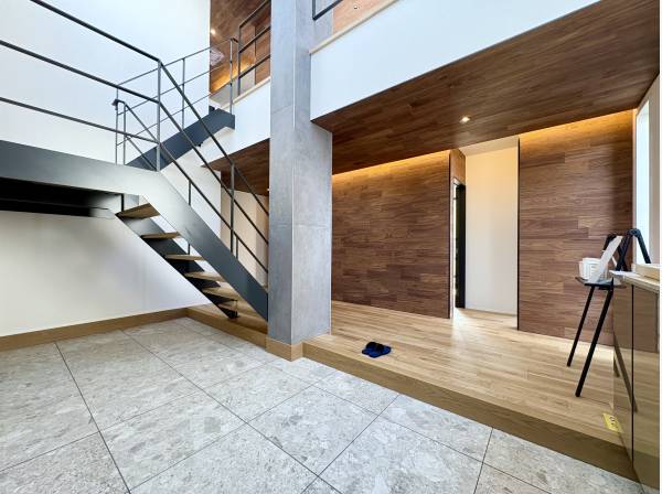 広々とした玄関ホールも魅力的です！