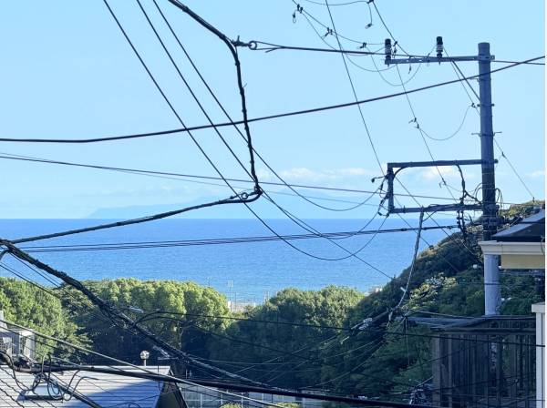 鎌倉の自然と海のコントラストが素敵ですね