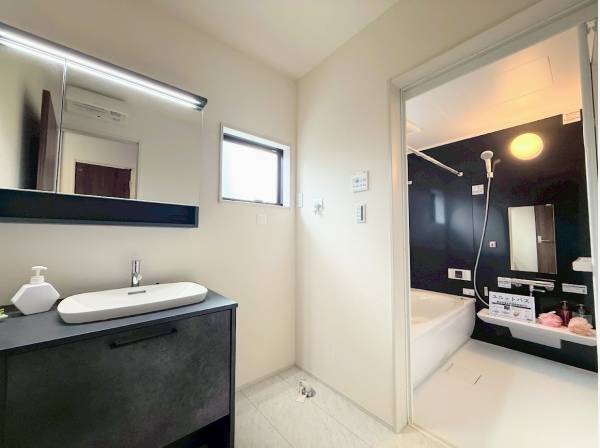 サニタリールーム、バスルーム