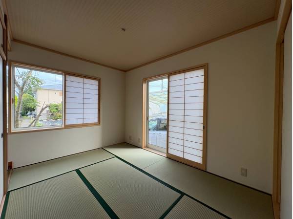 客間やくつろぎの場として活躍する和室です