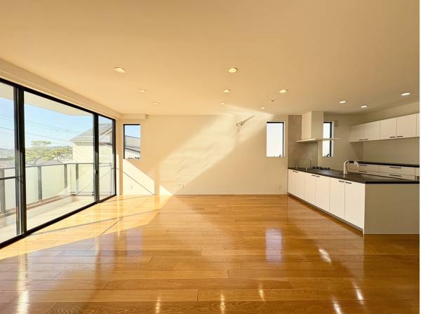 約24.5帖の広いLDK