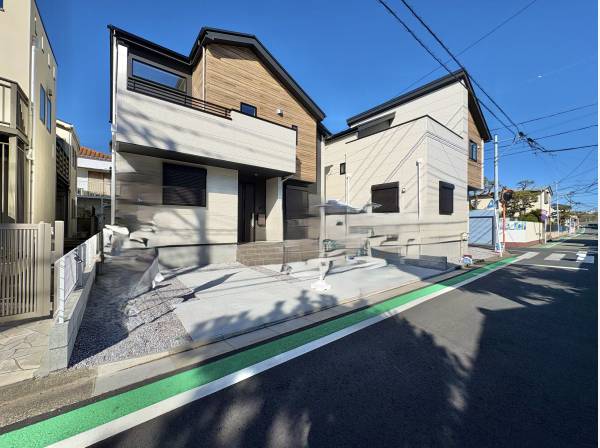 周辺は落ち着いた雰囲気に包まれており自然豊かな環境をご体感ください。