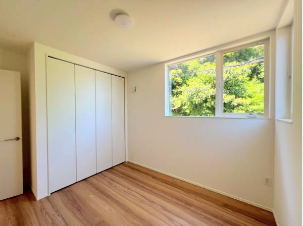 お部屋からは視界いっぱいの緑を望みます