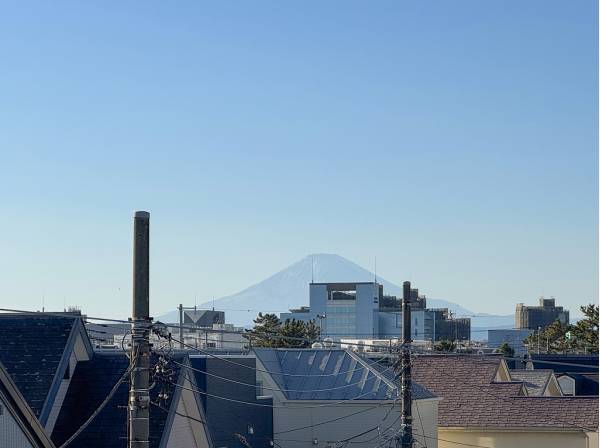 富士山を遠望する抜けた景色が広がります