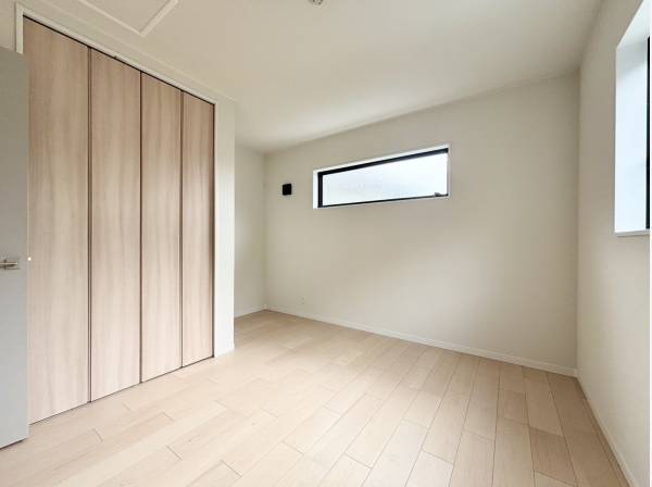 洋室は全部で3室ございます。