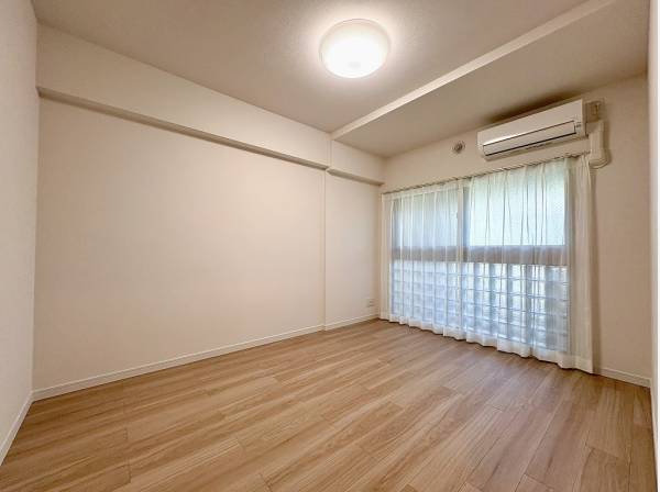 お部屋もしっかりと採光が確保されています