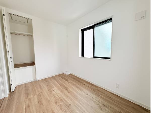 お子様の子供部屋としても良さそうです。