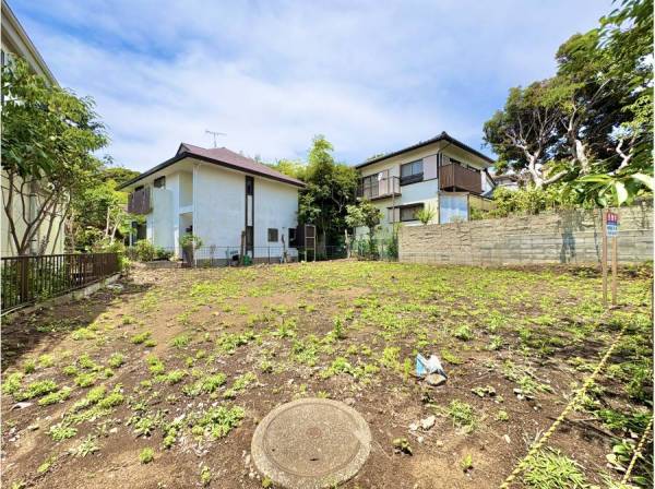 更地ですので、すぐにご建築いただけます