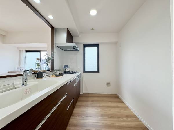 広々使えるキッチンスペース