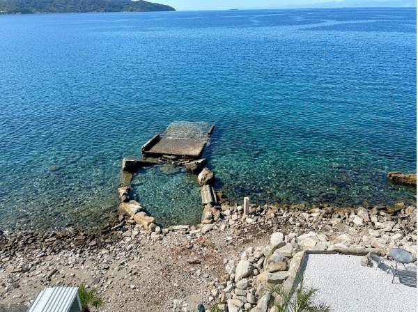 目の前の海はプライベートビーチのようにお使い頂けます