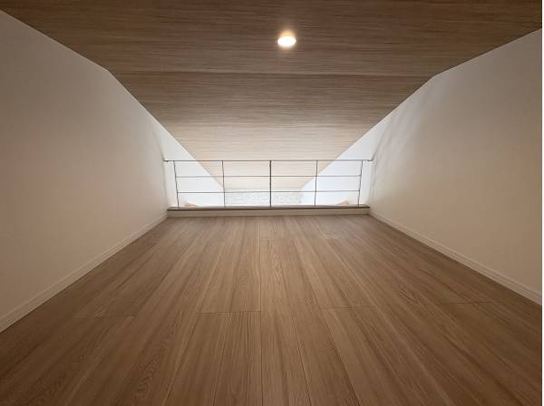 屋根裏部屋がありますよ。