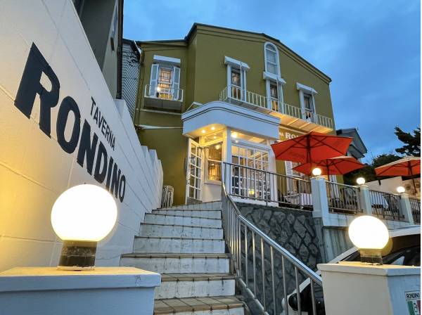 タベルナ　ロンディーノまで約140ｍ徒歩2分