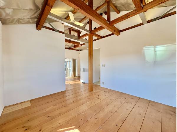 構造をあらわしにすることにより、さたに開放感がアップすします
