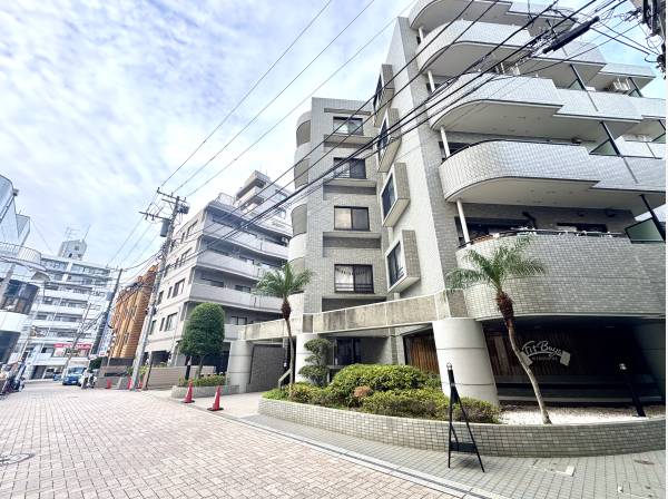 メインロケーションにあるマンションです