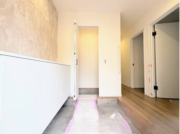 収納スペースが豊富な玄関スペース