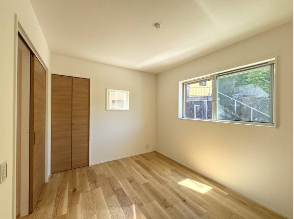 全室6帖以上のベッドルーム。こちらは子供部屋としての1室。