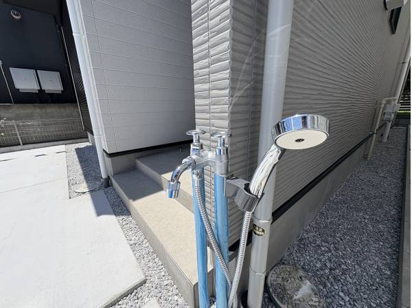 砂や泥を落としてから室内へ！