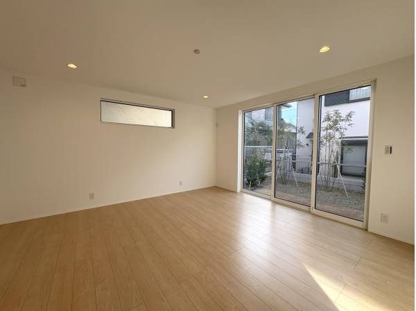 メインベッドルームは１２帖もの広さにＷＩＣ付き