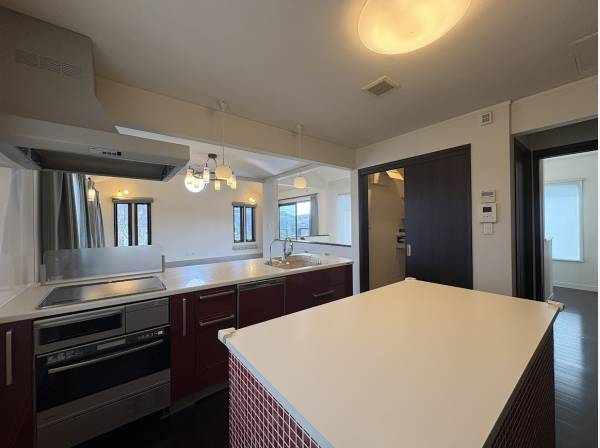 大型のキッチンスペース