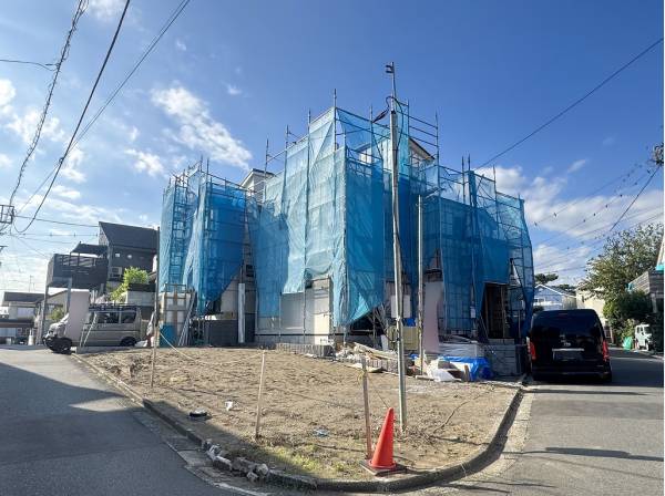 開放的な角地に全２棟の新築戸建が誕生