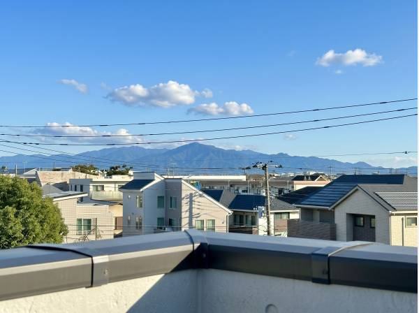 晴れた日には、美しい稜線が望めます
