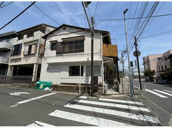 星の井通りの角地に位置する視覚効果も高い立地です