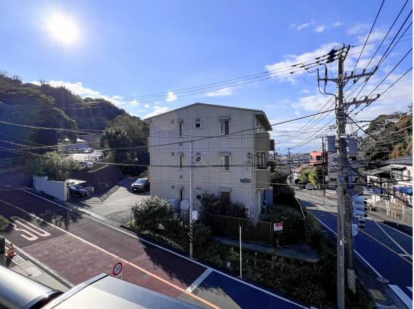 緑あふれる葉山らしい周辺環境も魅力です