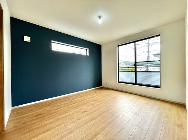 洋室３部屋にサービスルーム１部屋です。
