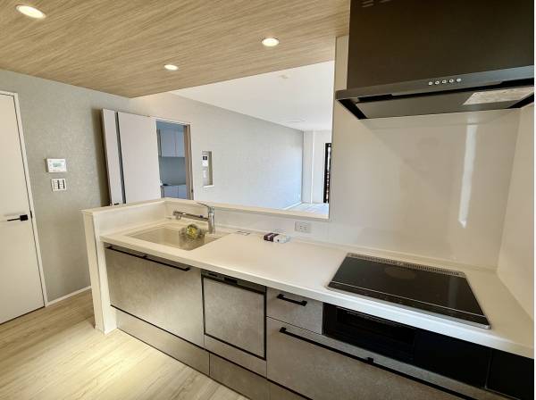 食洗機完備のシステムキッチン