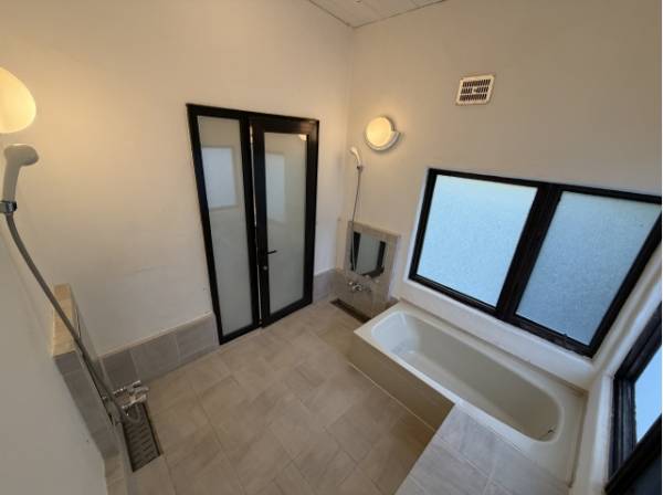 ゆったりした浴室