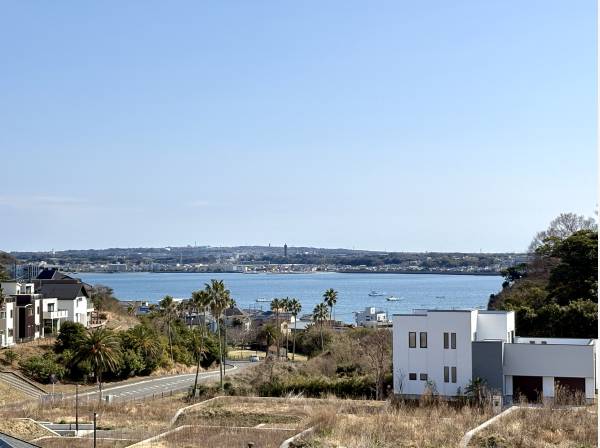 現地から100m離れた位置から撮影した現地写真