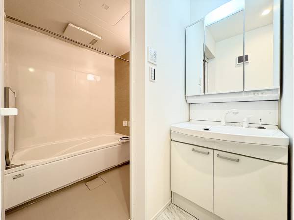 パウダールーム　バスルーム