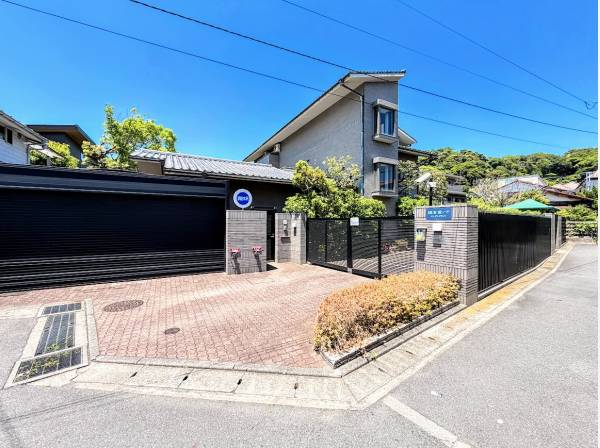 鎌倉駅徒歩7分の贅沢な立地です