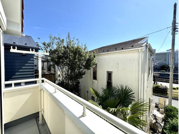 日当たりの良いバルコニー