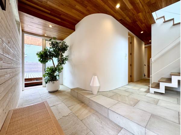 広々なエントランス！