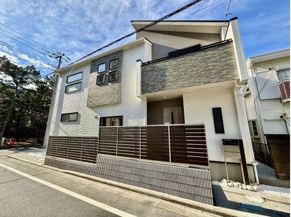 角地で開放的なロケーション