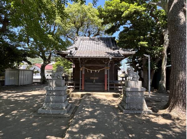 町を見守る日枝神社まで歩いて１分(約20ｍ)