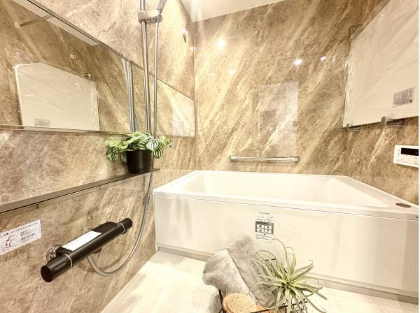 清潔感あふれる水回り。ゆったり寛げるバスルーム。