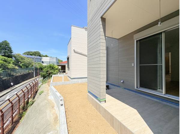 開放感のある眺望と緑を望む立地条件