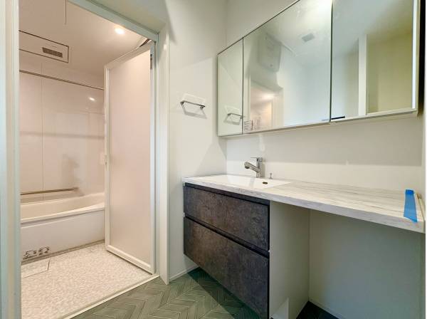 パウダールーム・バスルーム