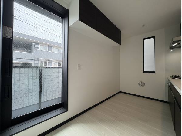 キッチンスペースもゆとりがあります。